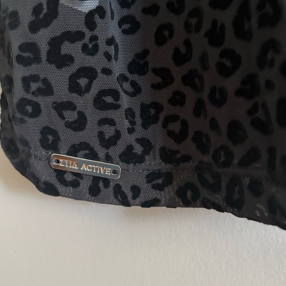 Zyia Active women's Black Leopard Mesh Tank Top Size Small - Picture 3 of 5